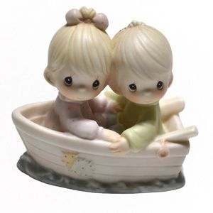 Precious moments figurine friends never drift apart ornament
